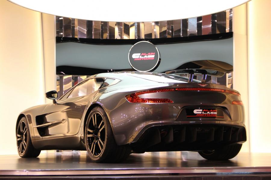  Aston Martin One-77 by Q 2011 года  (фото 32 из 44)